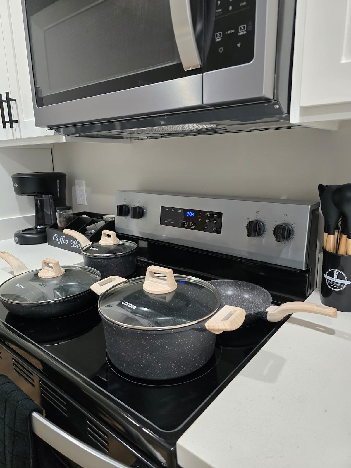 Full kitchen · Photo 8 of 40