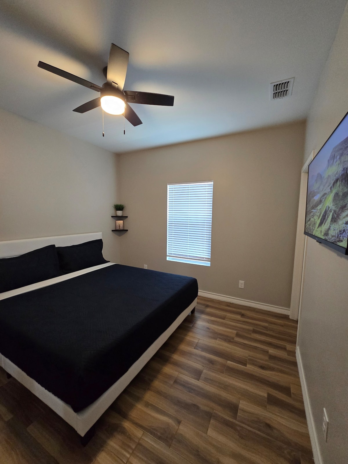 Bedroom 1 · Photo 16 of 40