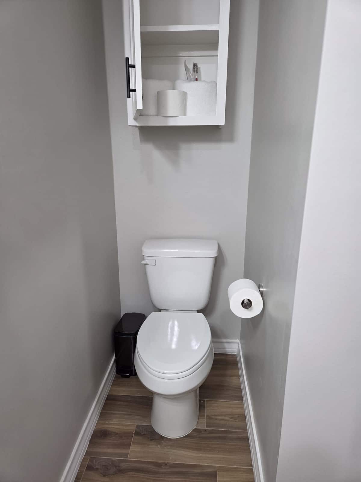 Full bathroom 2 · Photo 38 of 40
