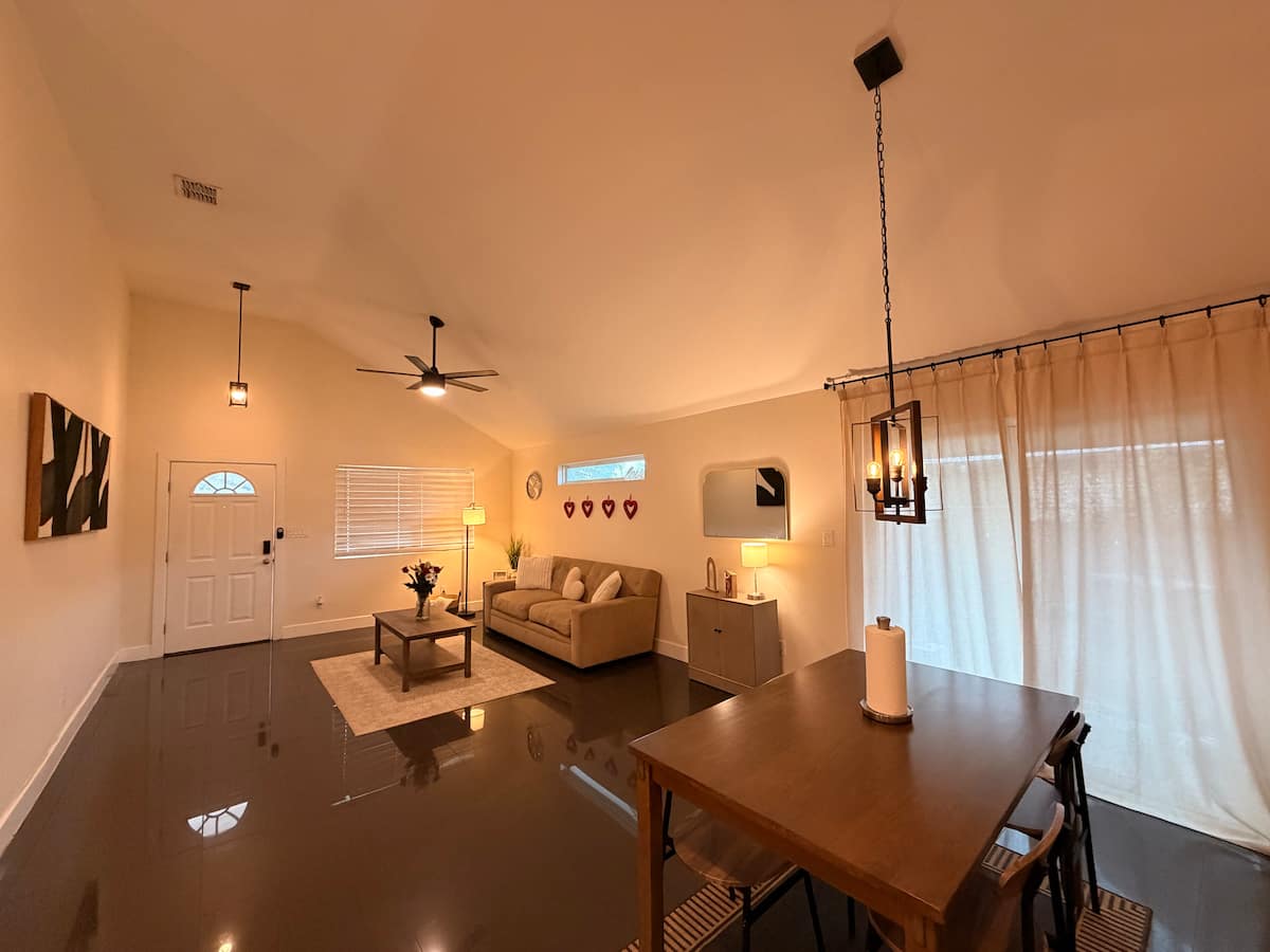 Living room · Photo 2 of 17